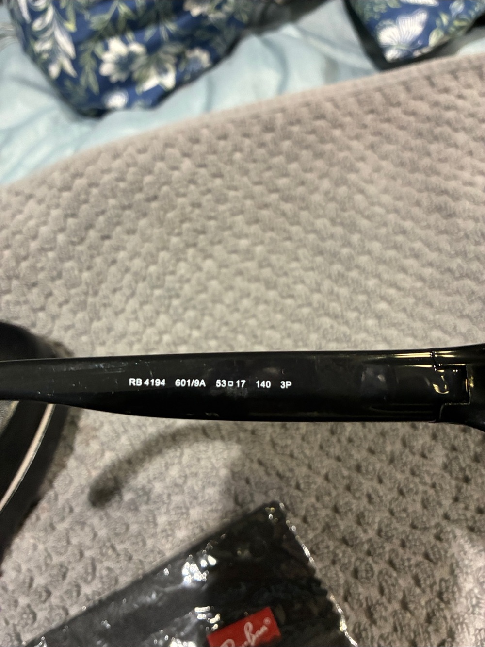 Ray Ban 4194 Sunglasses Black Frame Black Lenses - Picture 5 of 9